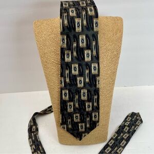 JZ Richards  Geometric Silk Tie